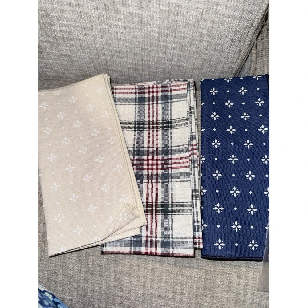 Longaberger 5 Napkins, Market Day Plaid, Green Heritage, Orchard Park Plaid